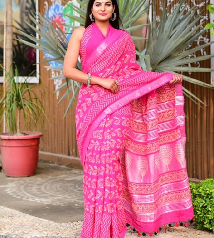 Fascinating Dark Pink Sequins Embroidered Festive Wear Saree | Party wear  sarees, Festival wear, Pink sequin