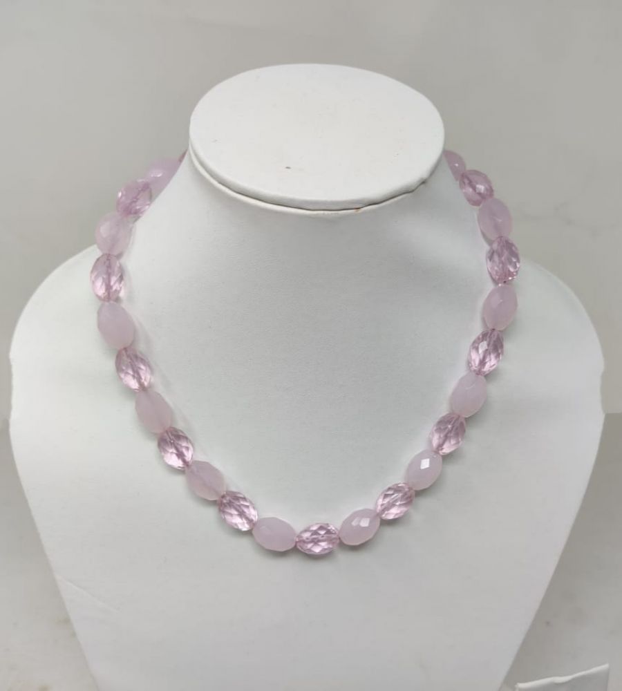 Necklace pink quartz stone